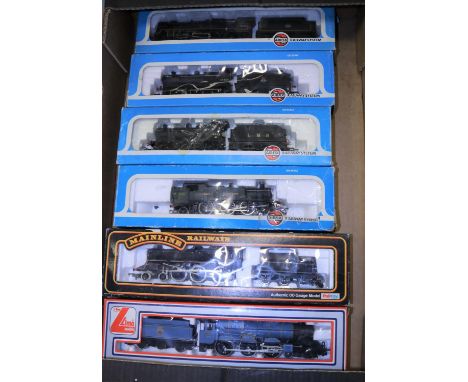 6x OO gauge locomotives. 4x Airfix; BR Royal Scot Class 4-6-0, Royal Scot 46100, in lined Brunswick Green (54121-3). A BR Cla