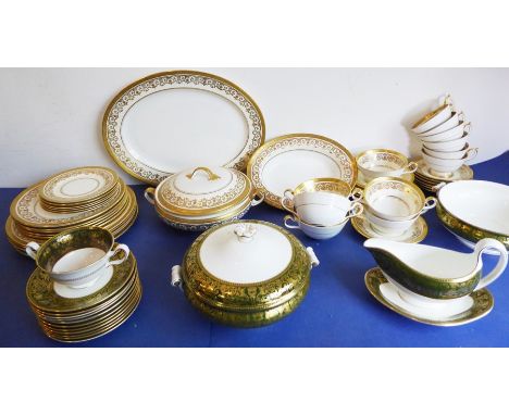 An Aynsley part dinner/tea service in the 7023 pattern and a Wedgwood part dinner service; the fine English bone china with g