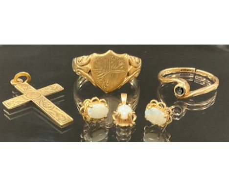 A 9ct gold signet ring; a 9ct gold dress ring; an opal pendant and pair of earrings; etc, 9.2g gross