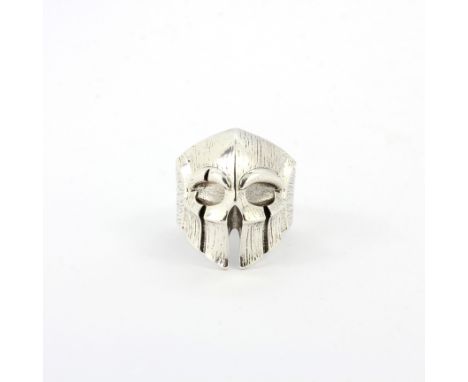 A 925 silver Spartan Warrior helmet ring, (Q). Size is adjustable.