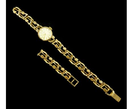 Girard-Perregaux ladies 9ct gold manual wind wristwatch, on integral 9ct gold bracelet, London 1966Condition Report:Approx 21