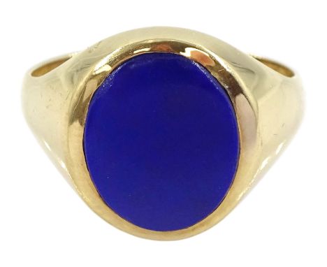 9ct gold lapis lazuli signet ring, London 2000Condition Report:Approx 5.8gm, size W-X, max depth = 15.7mm, some wear to lapis