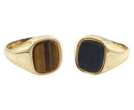 Gold bloodstone signet ring and a gold tiger's eye signet ring, both hallmarked 9ctCondition Report:Approx 12.9gm, ring sizes