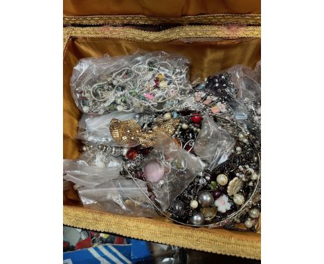 A case of assorted costume jewellery, vintage and modern, Pandora style etc. 