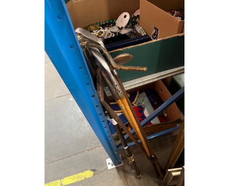 4 vintage golf irons and a door curtain rail
