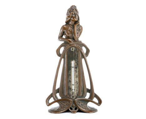Figürliches Jugendstil-Tischthermometer  um 1910 Kupfer, dunkel patiniert. Sinnende, junge Dame mit Diadem in langem Kleid. D