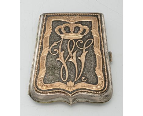 Regiments-Säbeltasche als Dose  Anf. 20. Jh. Bekrönte Initiale W oder IW ligiert in Rankenrahmung. Wohl Infanterie-Regiment K