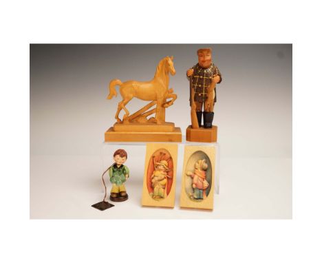 This charming lot includes three Anri hand-carved wood items crafted in Italy. Featured are two Ferrandiz bas-relief plaques,
