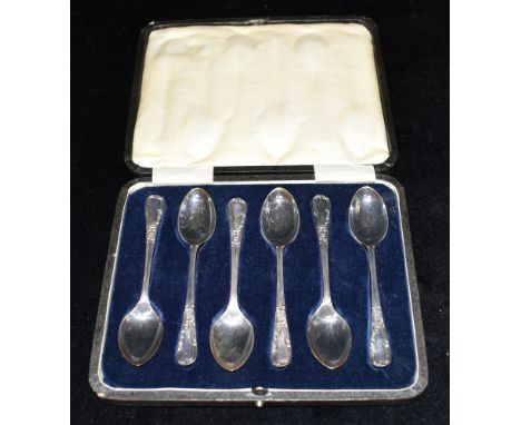 A CASED SET OF SIX LATE VICTORIAN SILVER TEASPOONS The teaspoons with Kings pattern handles and backs, hallmarked for Sheffie