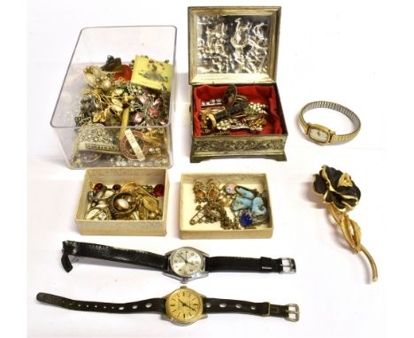 A COLLECTION OF EARLY TO MID 20TH CENTURY JEWELLERY to include mother of pearl, white metal, crystal and watches (a lot) Cond