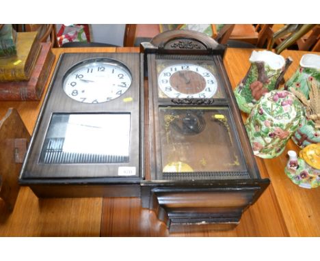 A President 31 day wall clock and a 30 day wall clock