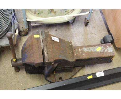 A large Record No. 6 bench vice