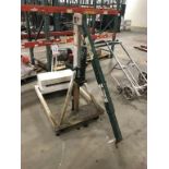 Beech V5000 500-Lb Manual Hydraulic Boom Lift