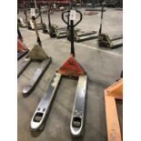 Crown 5000-Lb Hydraulic Pallet Jack
