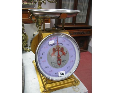 'Trade Mark' Counter Scales, stamped "GH 1285142" to face and pan.