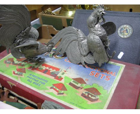Bayko Construction Set, cigarette cards, white metal bird models.