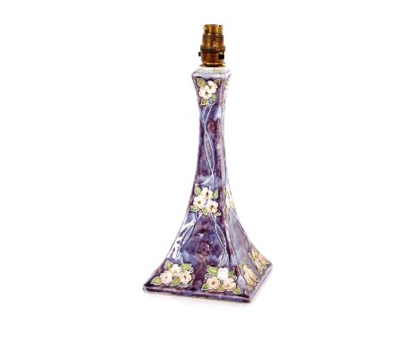 An Art Nouveau Doulton Lambeth table lamp base, 28cm high 