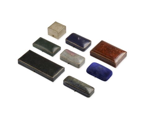 A COLLECTION OF VINTAGE AND ANTIQUE JEWELLERY BOXES comprising eight boxes of various functions.