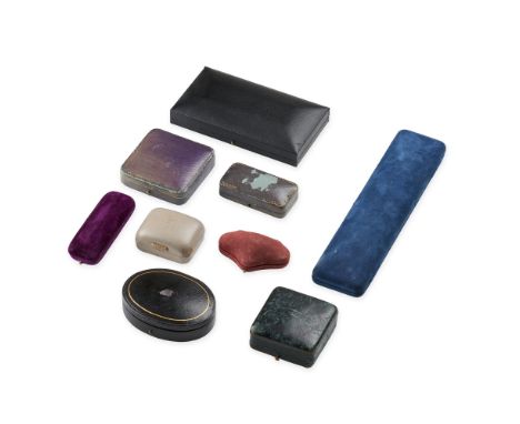 A COLLECTION OF VINTAGE AND ANTIQUE JEWELLERY BOXES comprising eight boxes of various functions.