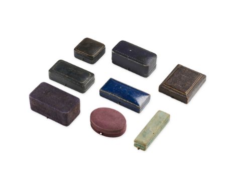 A COLLECTION OF VINTAGE AND ANTIQUE JEWELLERY BOXES comprising eight boxes of various functions.