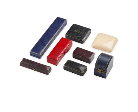 A COLLECTION OF VINTAGE AND ANTIQUE JEWELLERY BOXES comprising eight boxes of various functions.