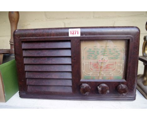 A vintage CEL Derwent brown Bakelite radio,&nbsp;39cm wide.&nbsp; 