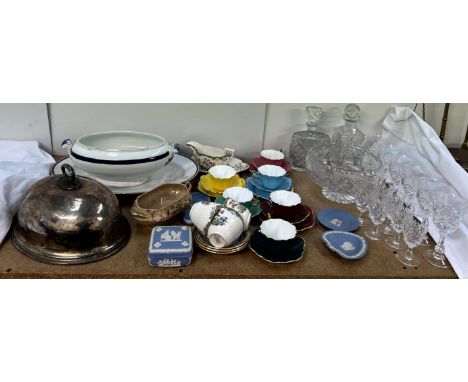 A Royal Stuart part tea set with various coloured cups and saucers together with Wedgwood jasper wares, meat plate and open t