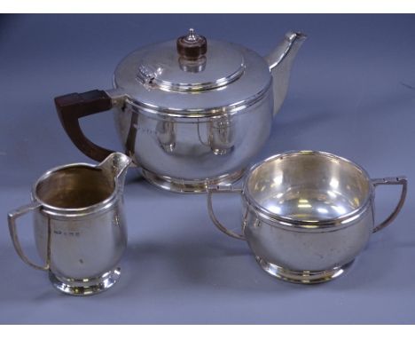 SILVER TEA SERVICE, three piece of plain circular form, 20 ozs gross, Birmingham 1937/38