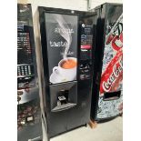 +VAT Westomatic Solo Encore LX hot drinks vending machine (*unlocked, no key)
