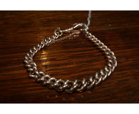 9ct gold bracelet of graduated chain link form, 34 grams
