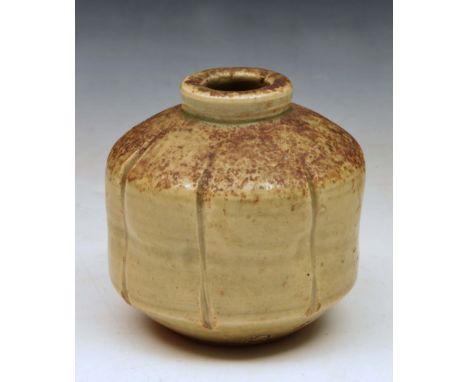 William Marshall (British, 1923-2007) at Leach Pottery Vase, incised potter's mark and St. Ives pottery seal, 7.2cm high.