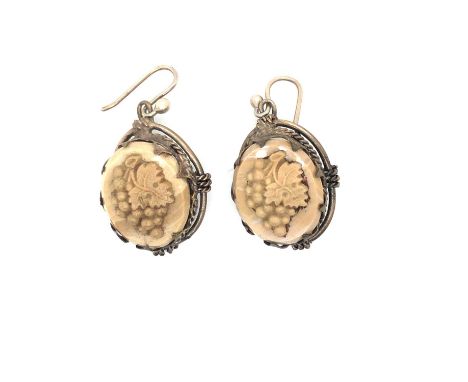A pair of vintage carved grape drop earrings. Measurements excluding earring fittings 2.4 x 1.8 cms. 