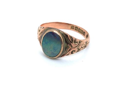 An antique 9ct hallmarked gold opal signet type ring. Dated 1918. Ring size K 1/2. Weight 2.5 grams. 