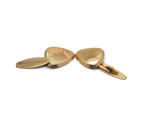 A pair of vintage 9ct hallmarked gold cufflinks. Dated Chester, 1961. Weight 6.2 grams. 