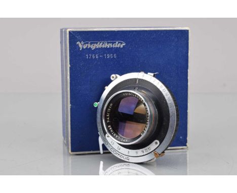 A Voigtländer Braunschweig 15cm f/4.5 Apo-Lanthar Lens, serial no 3743164, in Synchro Compur shutter, shutter fast in slow sp