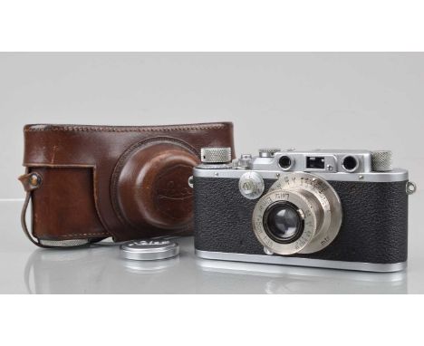 A Leitz Wetzlar Leica IIIa Rangefinder Camera, serial no 290482, 1938, shutter working, fast on slow speeds, rangefinder work