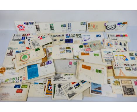 Philately - A quantity of covers and first day covers. [W]