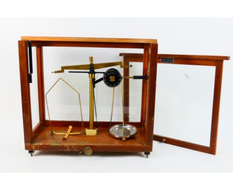 A cased set of Griffin & George Microid Chaindial chemical balance scales, 39 cm x 42 cm x 19 cm
