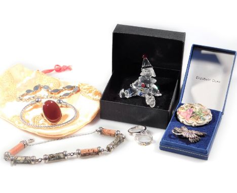 Various jewellery and effects, to include Swarovski crystal clown, silver 1960's style jewellery, agate set silver ring, ring