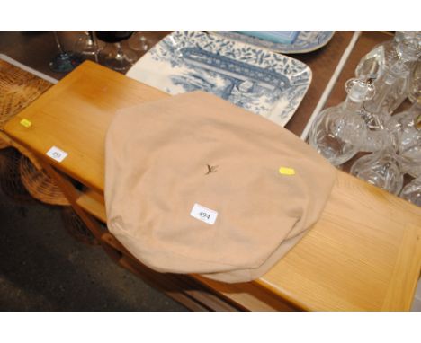 A Louis Vuitton cloth carrying bag