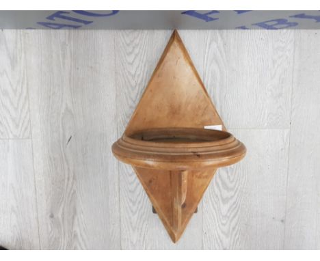 PINE GOTHIC WALL BRACKET 49 X 25 CM