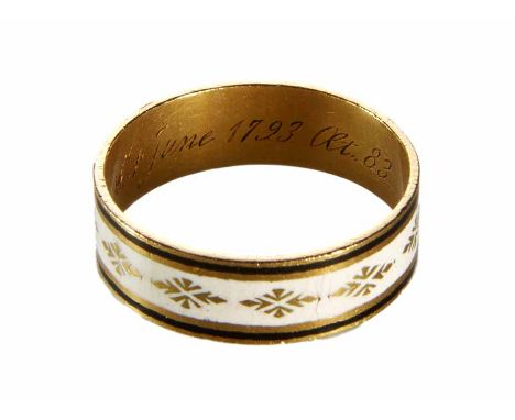 George III gold gentlemen's mourning ring, black and white enamelled decoration, inscription to inside of ring 'Lionel Dixon 