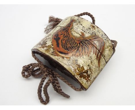 Japanese lacquer Inro, Edo period, 18th/19th Century with a chicken in red, black and gold, the reverse with mother of pearl 