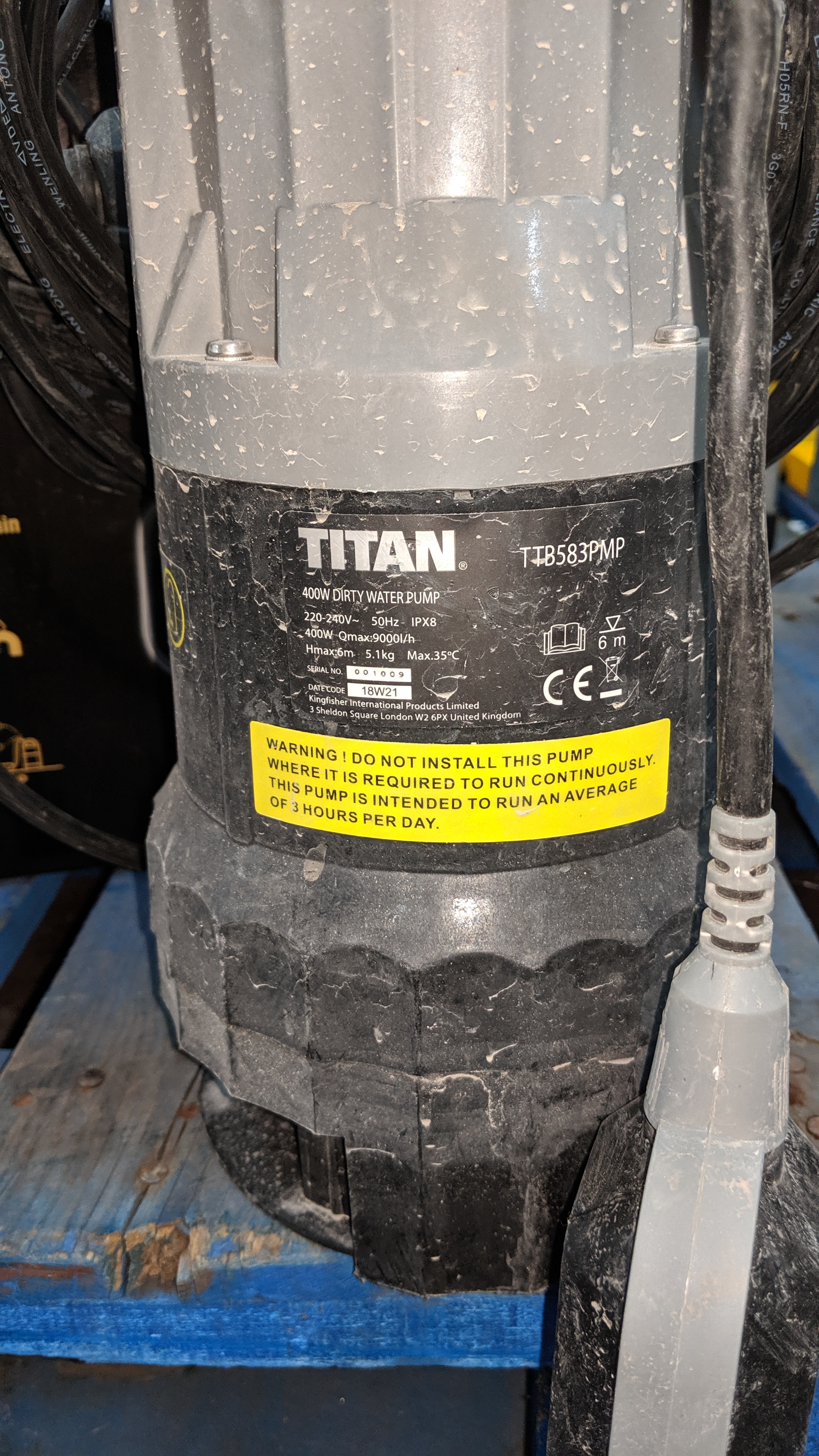Titan model TTB583PMP 400w dirty water pump Lots 35 83 consist of the