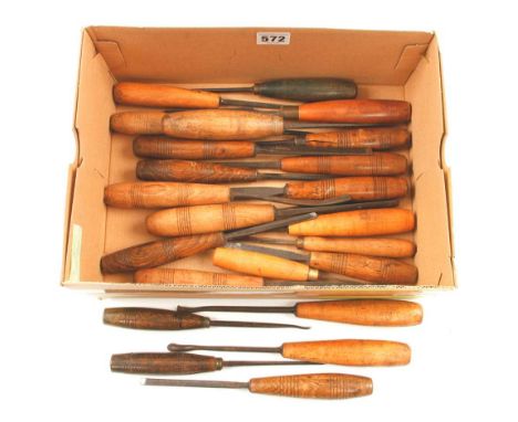 22 carving tools G