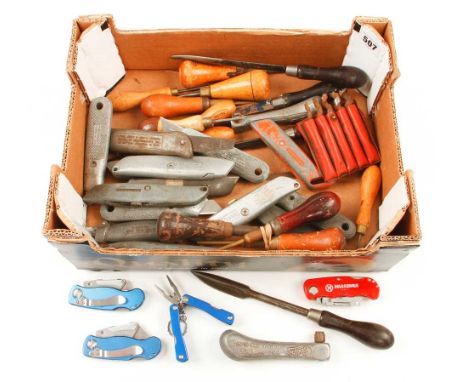 12 STANLEY knives and other tools G