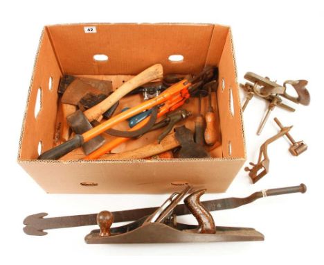 A slaters rip and quantity of other tools G