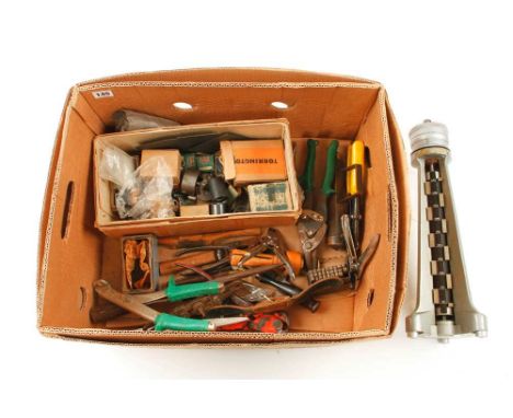 A box of tools G