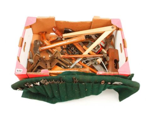 A box of tools G+