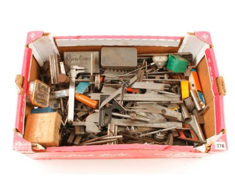 A large quantity of engineers tools G